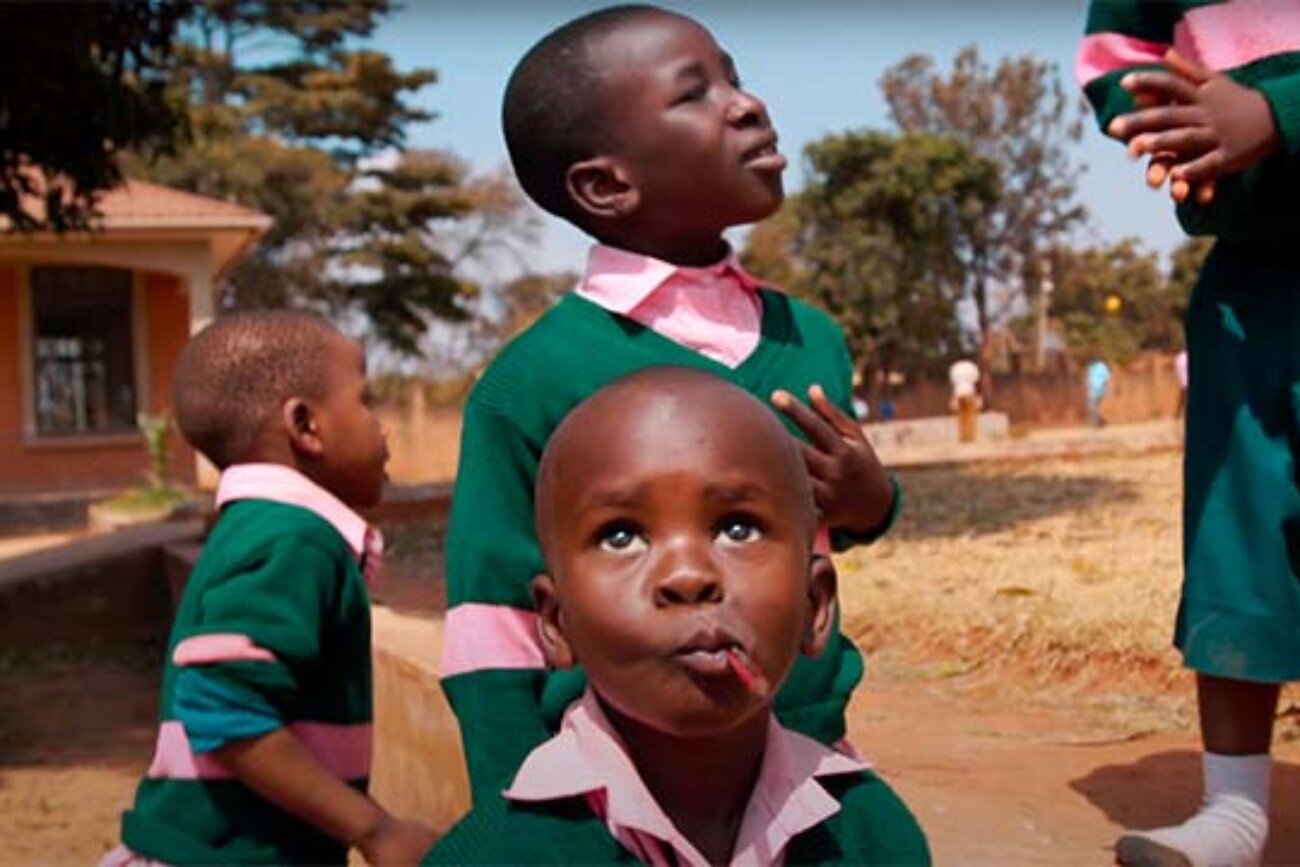PATRIZIA KinderHaus Stiftung Imagefilm 3 Panfilm Panfilm <span style='color:#a20000'>Imagefilm</span><br />PATRIZIA KINDERHAUS STIFTUNG Imagefilm Imagefilm